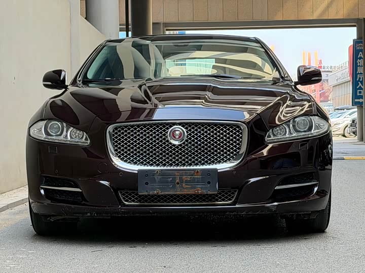 Jaguar XJ 2015 XJL 3.0 SC 4 WD — фото 2