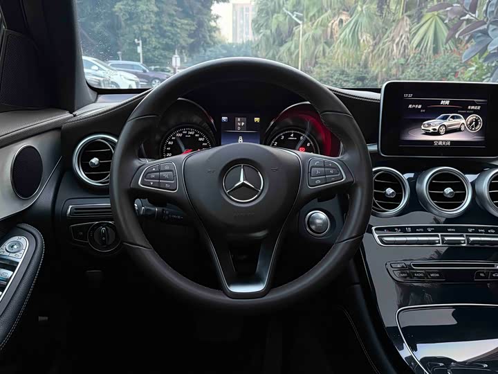 Mercedes-Benz GLC 200 L 4MATIC — фото 9