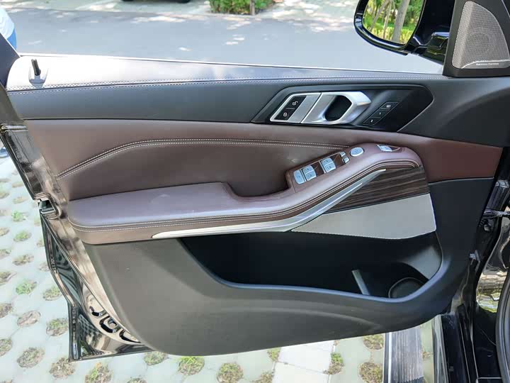 BMW X5 2022 x Drive 40 Li M — фото 11