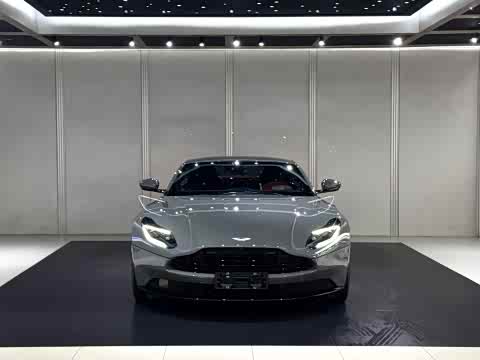 Aston Martin DB11 2022 4.0 T V 8 Coupe — фото 10