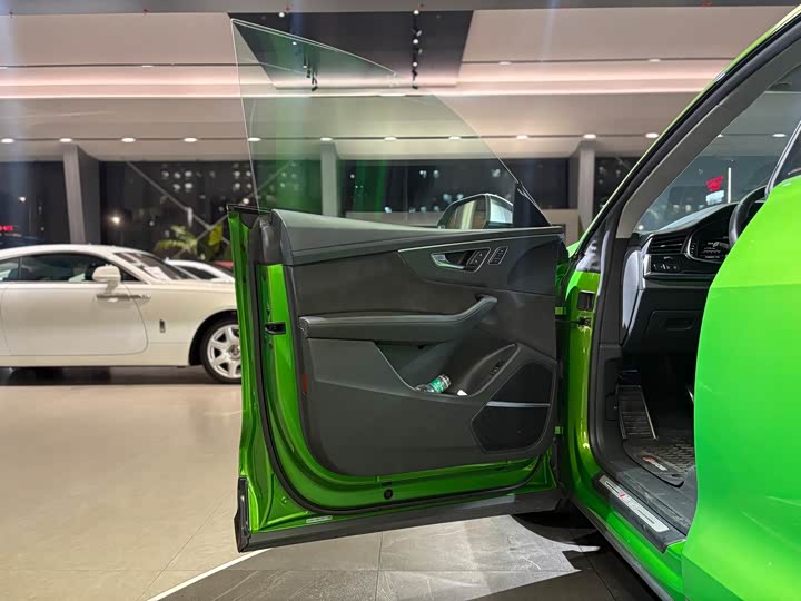 Audi RS Q8 2022 RS Q 8 4.0 T — фото 9