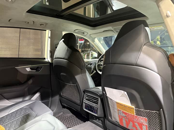 Audi RS Q8 2022 RS Q 8 4.0 T — фото 21
