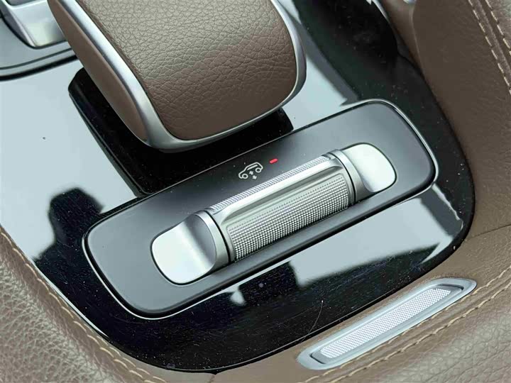 Mercedes-Benz GLS 2024 GLS 400 4 MATIC — фото 15