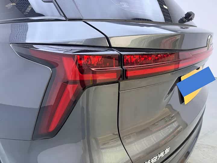Changan CS75 PLUS 2023 1.5 T ATPremium — фото 9