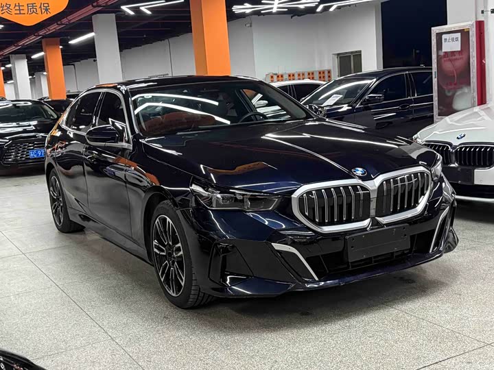 BMW 5 Series 525Li M спортпакет — фото 3