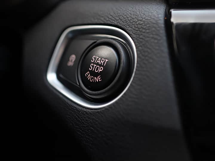 BMW X1 2016 s Drive 18 Li — фото 11