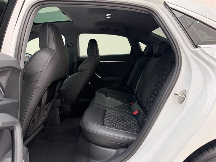 Audi A3 2026 A 3 L Limousine 35 TFSI — фото 17
