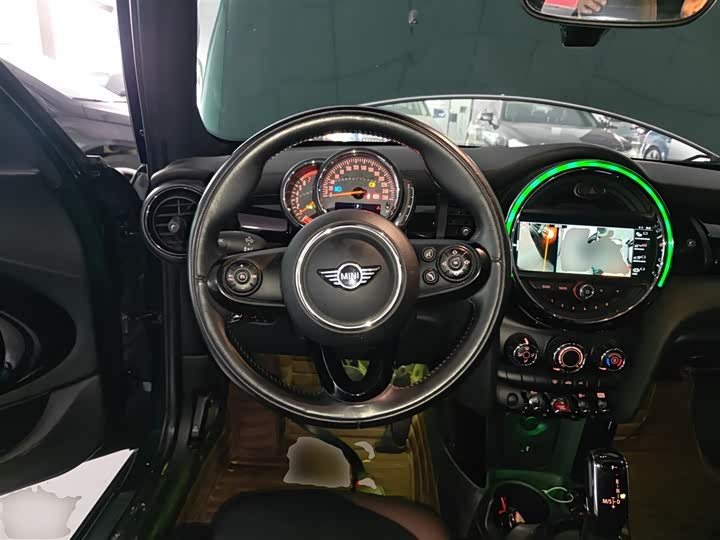 MINI Hatch — фото 11