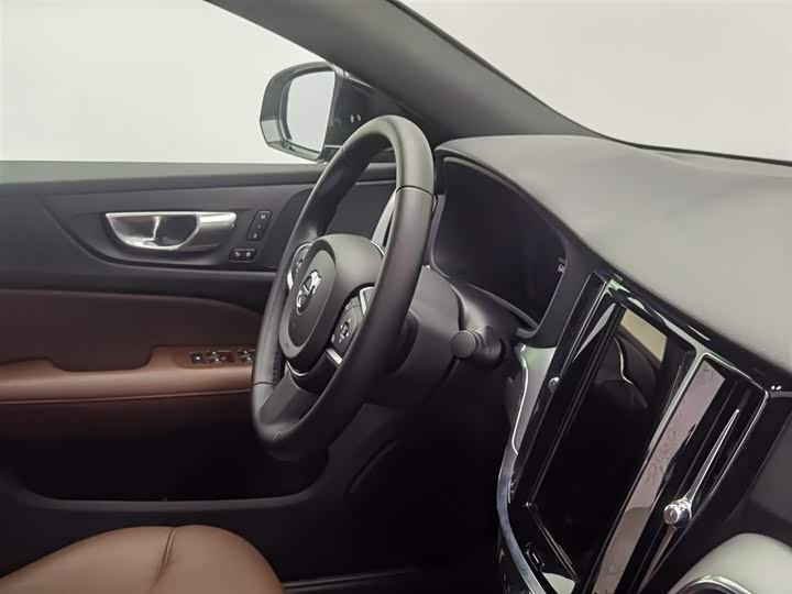 Volvo S60 2025 B 4 — фото 22