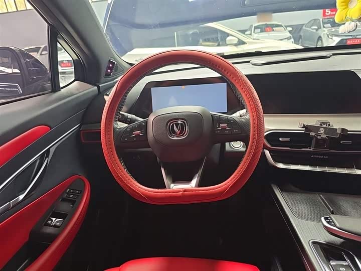 Changan UNI-T 2020 1.5 T Premium — фото 11