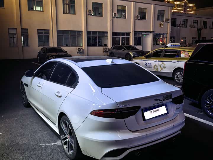 Jaguar XEL 2024 2.0 T 250 PS R-DYNAMIC S — фото 8