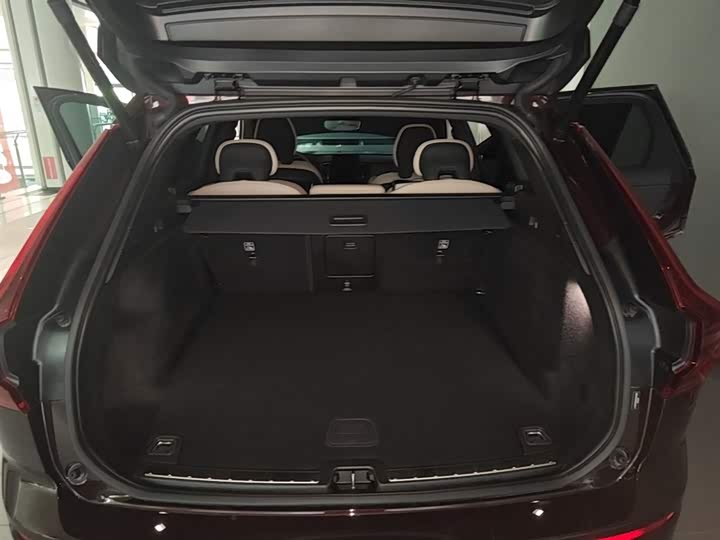 Volvo XC60 Hybrid 2026 Hybrid 4 WD — фото 19