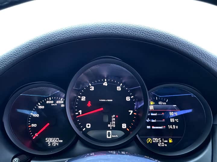 Porsche Macan 2020 Macan 2.0 T — фото 21
