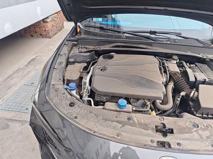 Changan UNI-V 2022 1.5 T Premium — фото 20