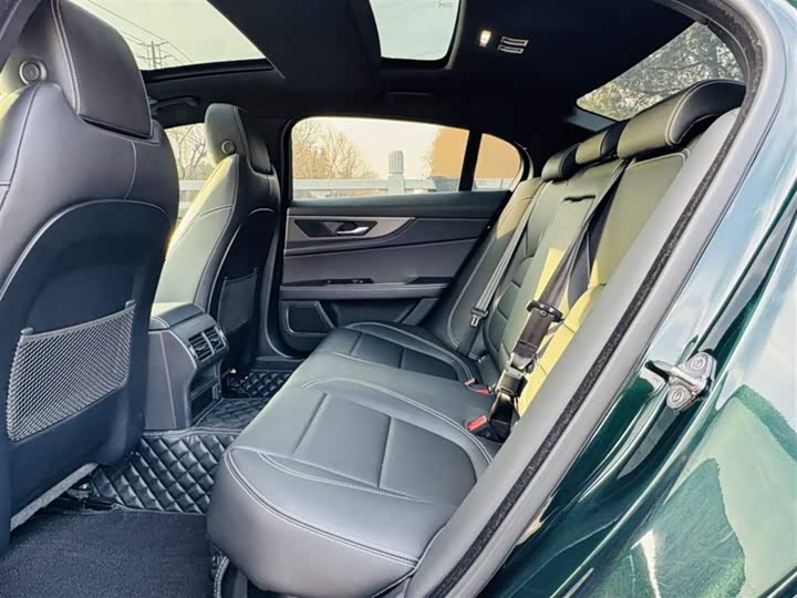 Jaguar XEL 2023 2.0 T 250 PS R-DYNAMIC S — фото 12