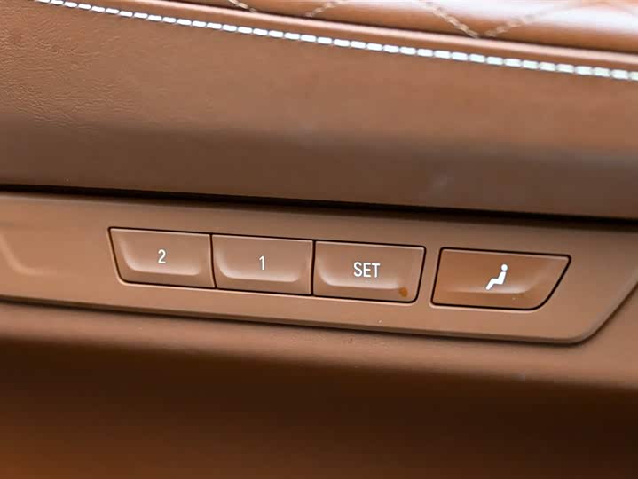 BMW 7-Series 2019 740 Li x Drive M — фото 33