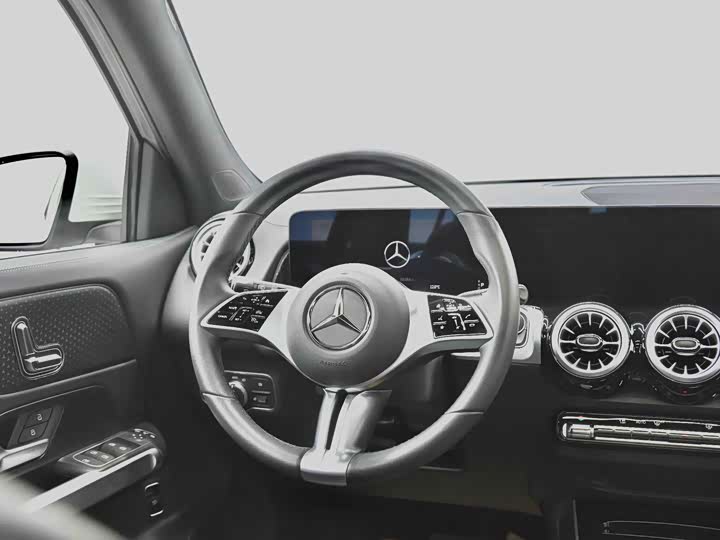 Mercedes-Benz GLB 2024 GLB 220 — фото 15