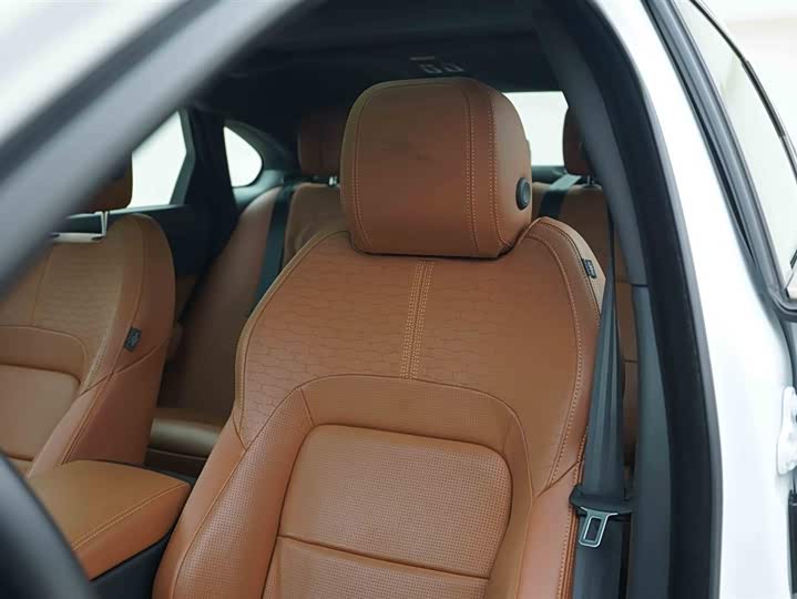 Jaguar XFL 2024 2.0 T P 300 4 WD — фото 13