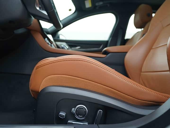 Jaguar XFL 2024 2.0 T P 300 4 WD — фото 12