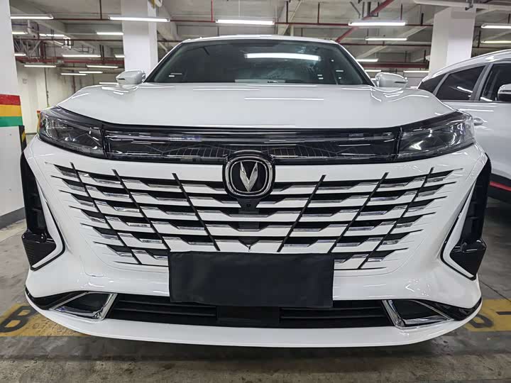 Changan CS75 PLUS 2023 2.0 T ATPremium — фото 2