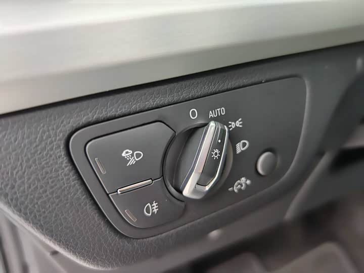 Audi Q5L 2020 45 TFSI Sport — фото 23