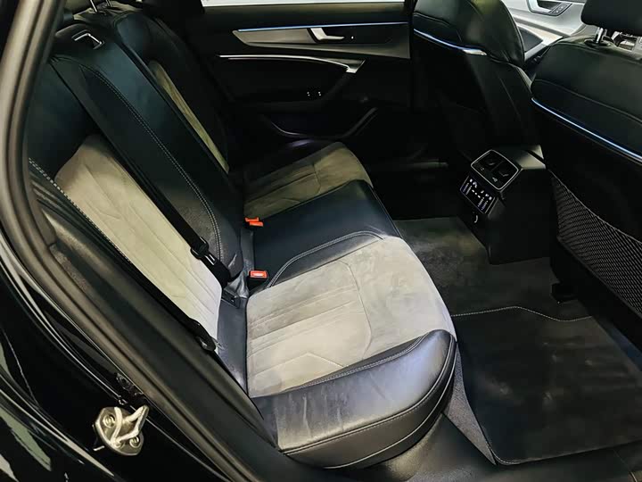 Audi A6L 2020 55 TFSI e quattro — фото 8