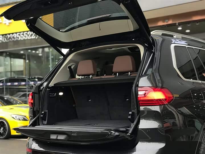 BMW X7 2020 x Drive 40i Leading — фото 6