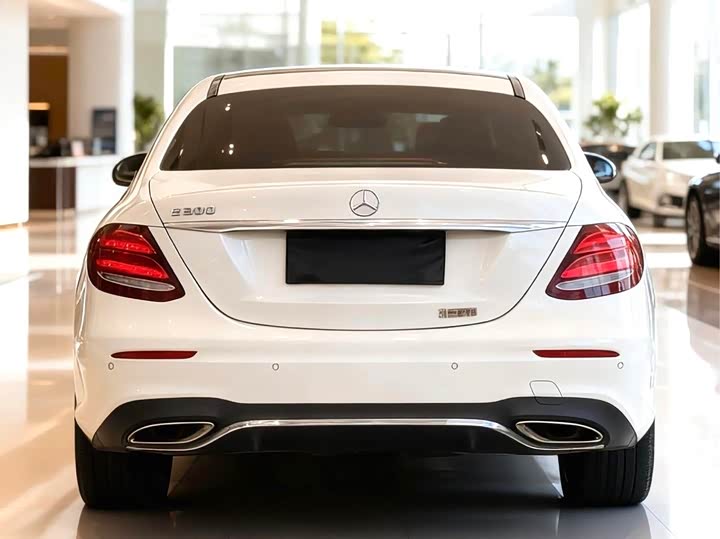 Mercedes-Benz E-Class 2016 E 300 L — фото 5