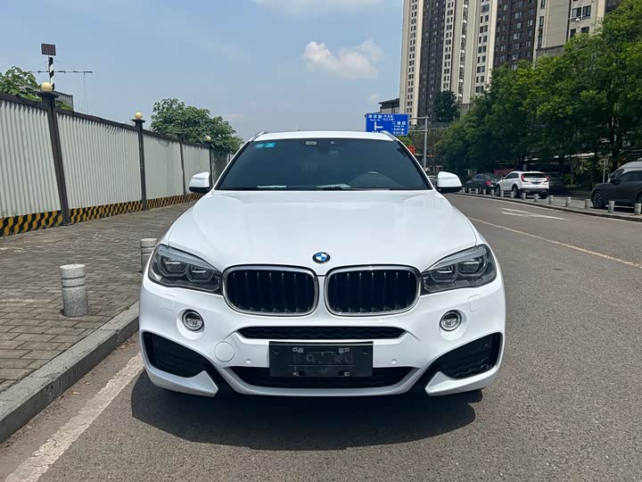 BMW X6 2017 x Drive 35i M Sport — фото 2