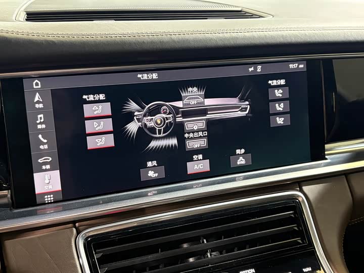 Porsche Panamera 2017 Panamera 4 Sport Turismo 3.0 T — фото 13