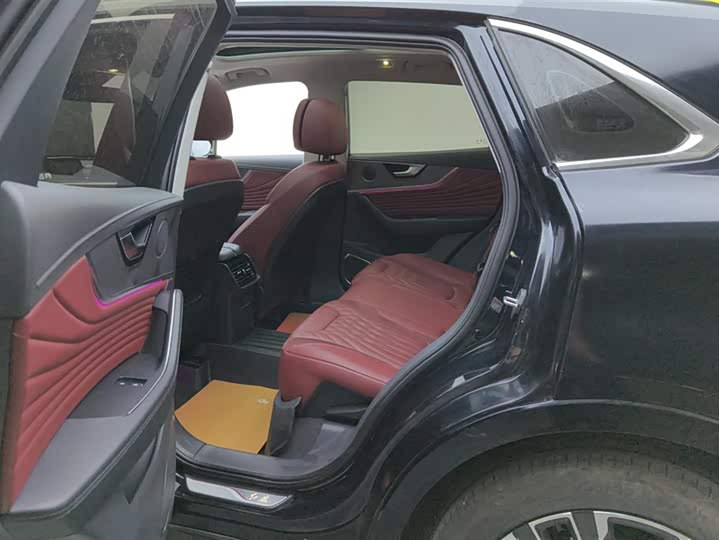 Hongqi HS5 2023 2.0 T 4 WD Pro — фото 11