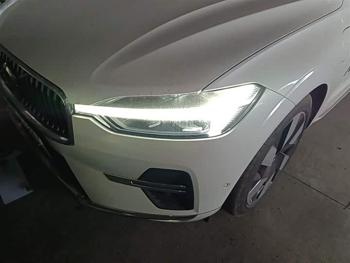 Volvo XC60 Hybrid 2025 Hybrid 4 WD — фото 24