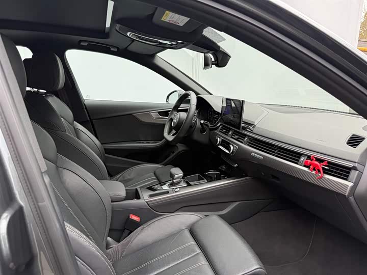 Audi A4L 2024 40 TFSI quattro RS — фото 11