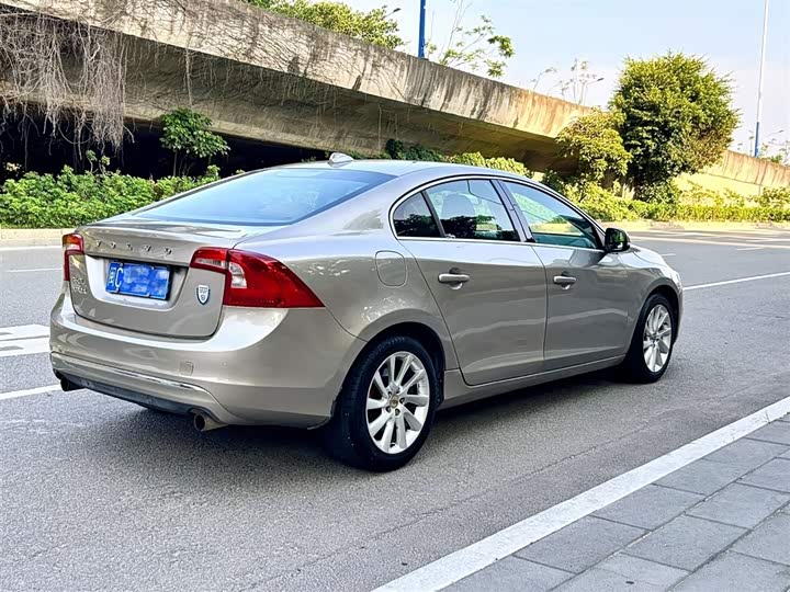 Volvo S60 2015 S 60 L 2.0 T — фото 4