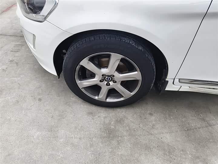 Volvo XC60 2015 T 5 AWD — фото 25
