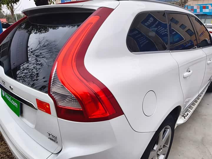 Volvo XC60 2015 T 5 AWD — фото 24