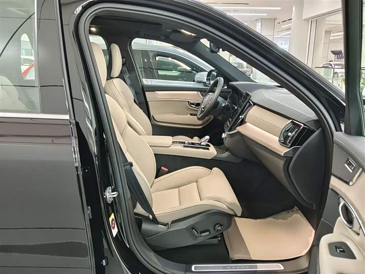 Volvo XC90 Hybrid 2025 T 8 7 — фото 25