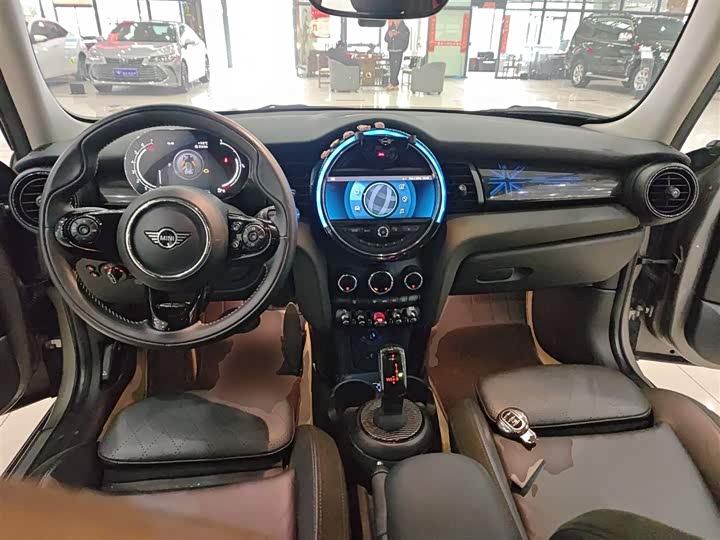 MINI Hatch — фото 10