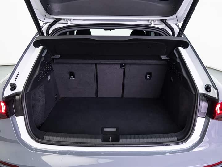 Audi A3 2024 Sportback 35 TFSI Sport — фото 9