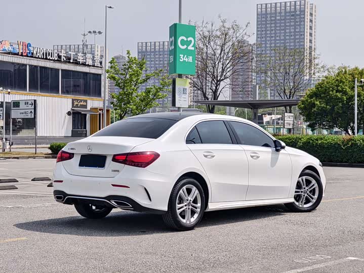 Mercedes-Benz A-Class 2023 A 180 L — фото 6