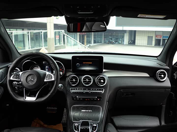 Mercedes-Benz GLC 2018 AMG GLC 63 4 MATIC+ — фото 19