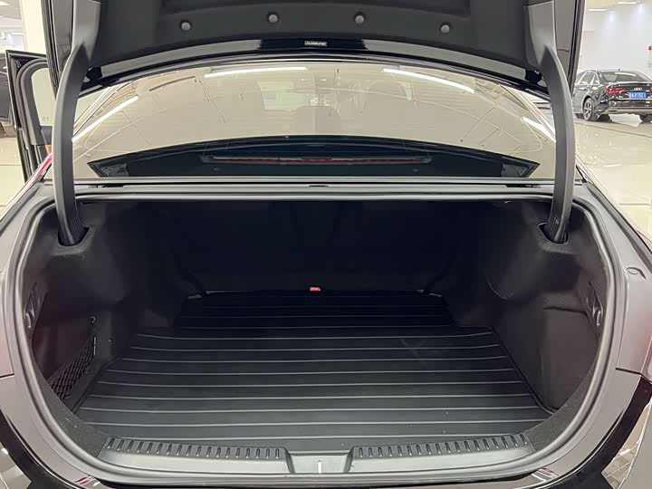 Mercedes-Benz E-Class 2024 E 300 L — фото 15