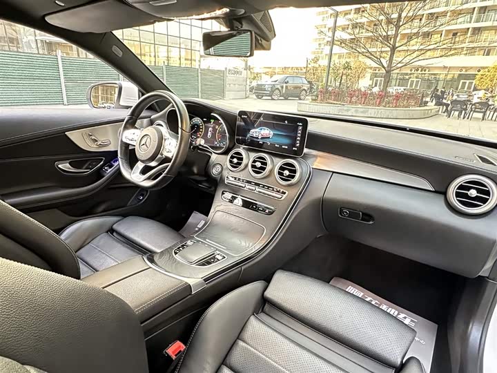 Mercedes-Benz C-Class 2019 C 260 — фото 15