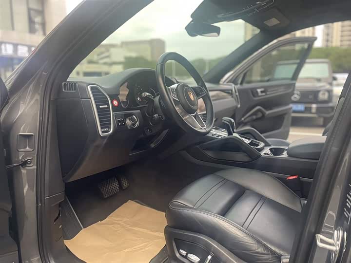 Porsche Cayenne 2019 Cayenne 3.0 T — фото 4
