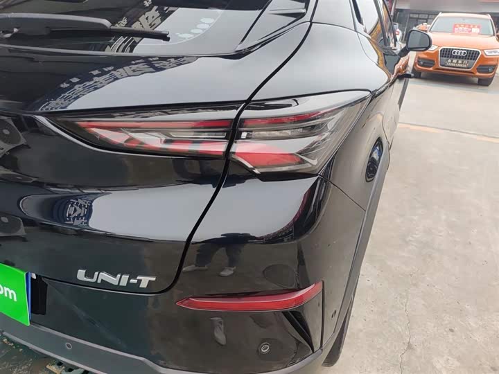 Changan UNI-T 2020 1.5 T Flagship — фото 8