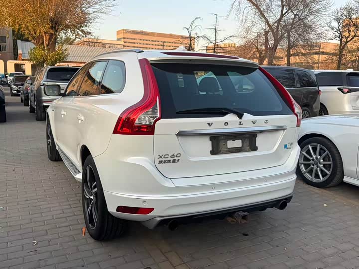 Volvo XC60 2017 T 5 AWD — фото 6
