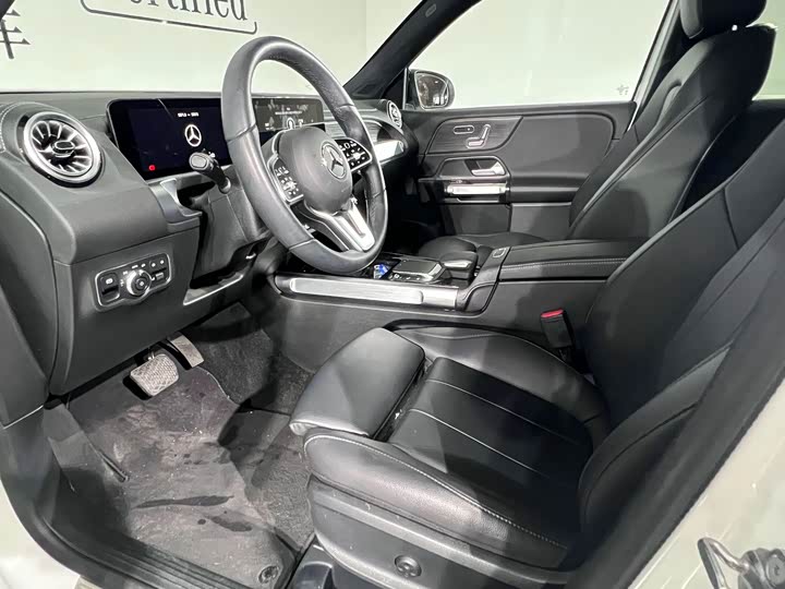 Mercedes-Benz GLB 2023 GLB 220 4 MATIC — фото 9