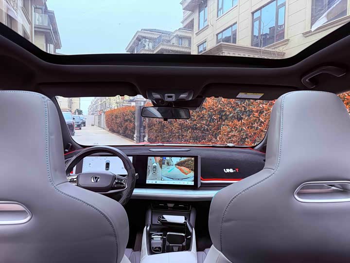 Changan UNI-T 2023 1.5 T Premium — фото 6