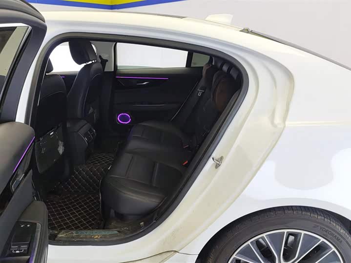 Jaguar XEL 2020 2.0 T 200 PS S — фото 11