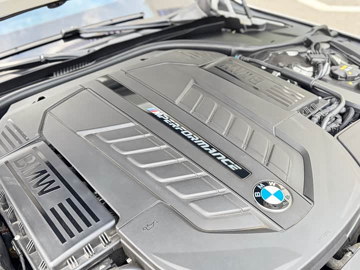 BMW 7-Series 2019 M 760 Li x Drive V 12 — фото 23